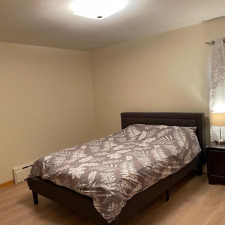 New Brunswick Nj Master Bedroom With Private Bath Dış mekan fotoğraf